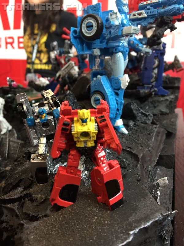 Sdcc 2018 Siege War For Cybertron Transformers Toys  (25 of 67)